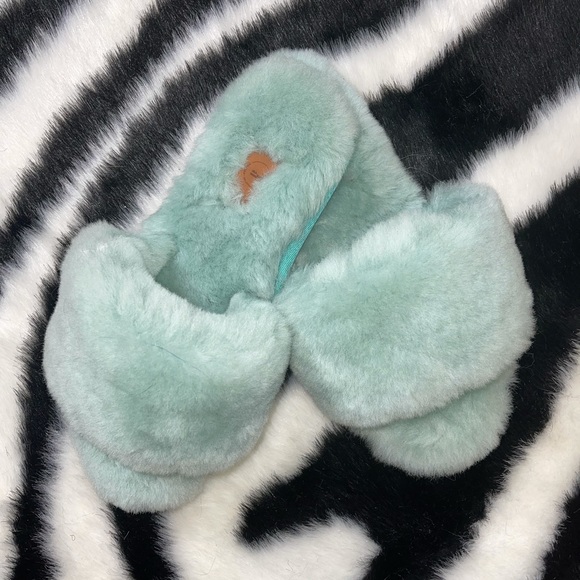 LAMB FUR SLIPPERS - Picture 3 of 5